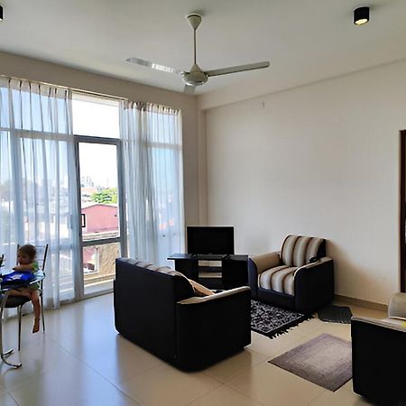 Vivas Residencies Luxury Apartments Dehiwala-Mount Lavinia Exteriör bild