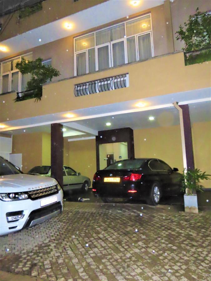 Vivas Residencies Luxury Apartments Dehiwala-Mount Lavinia Exteriör bild