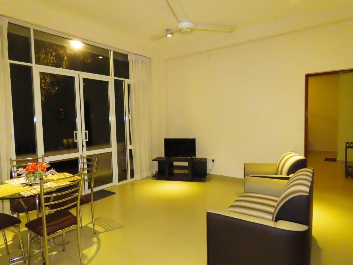 Vivas Residencies Luxury Apartments Dehiwala-Mount Lavinia Exteriör bild