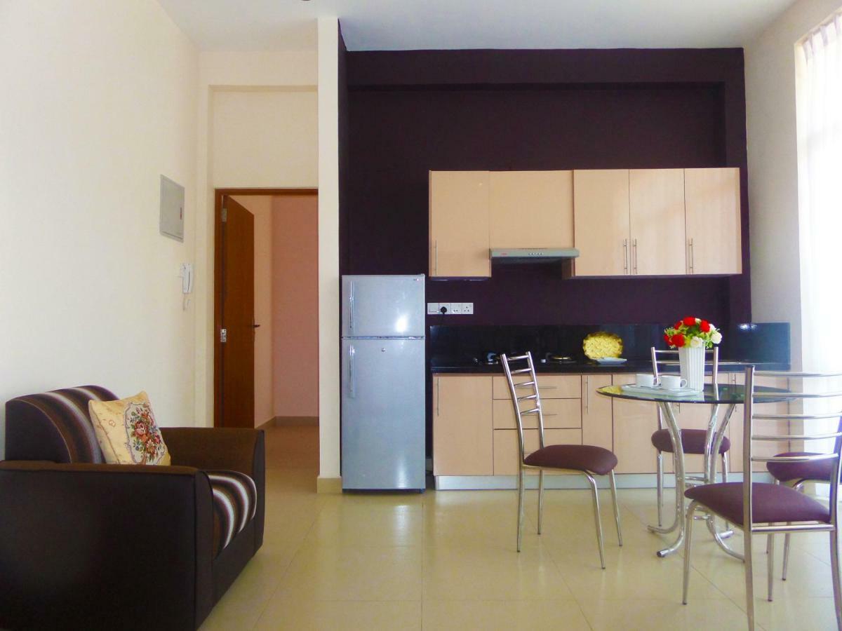 Vivas Residencies Luxury Apartments Dehiwala-Mount Lavinia Exteriör bild
